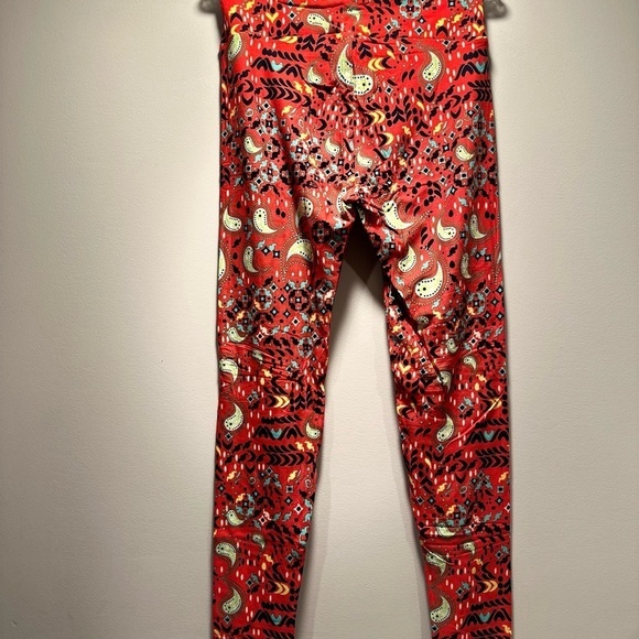 LulaRoe Perfect T Swing Top Small (8,10,12,14) & OS Leggings 2-10 Red Bundle Set - Picture 10 of 15